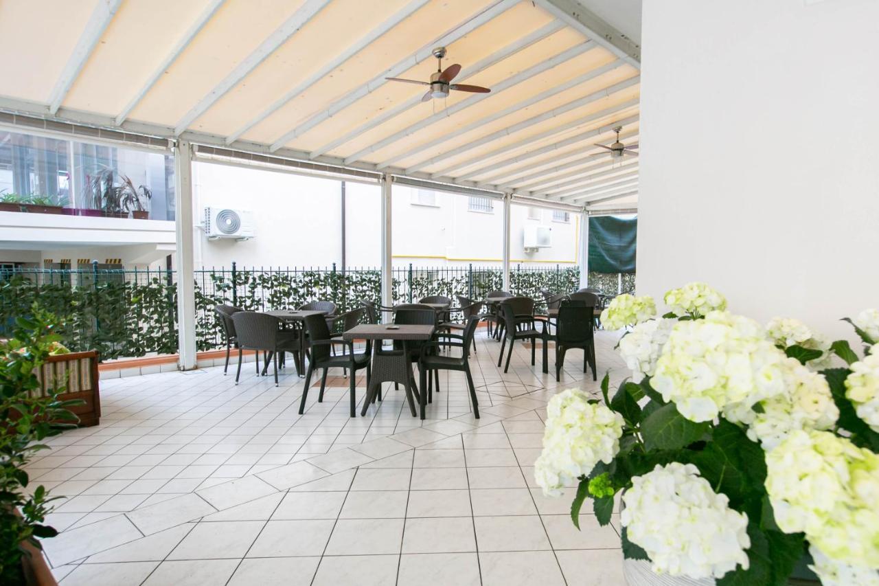 Hotel Valparaiso Rimini Zewnętrze zdjęcie