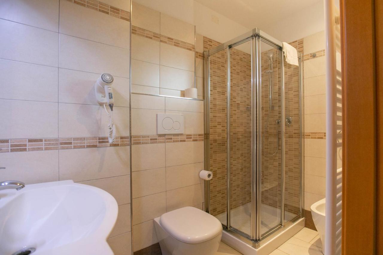 Hotel Valparaiso Rimini Zewnętrze zdjęcie