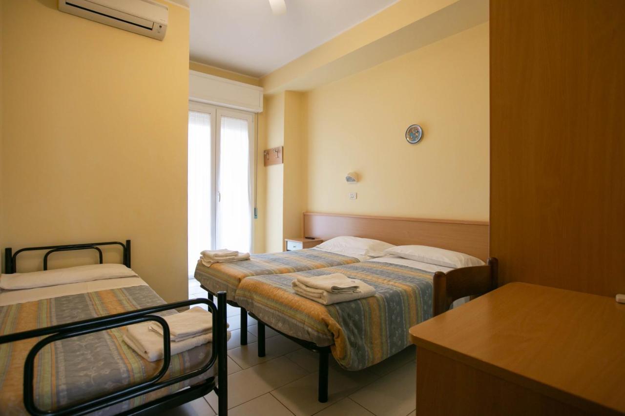 Hotel Valparaiso Rimini Zewnętrze zdjęcie