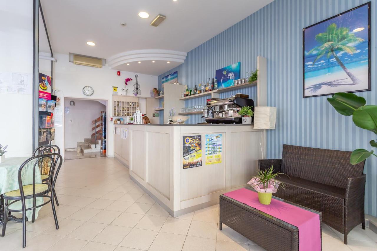 Hotel Valparaiso Rimini Zewnętrze zdjęcie