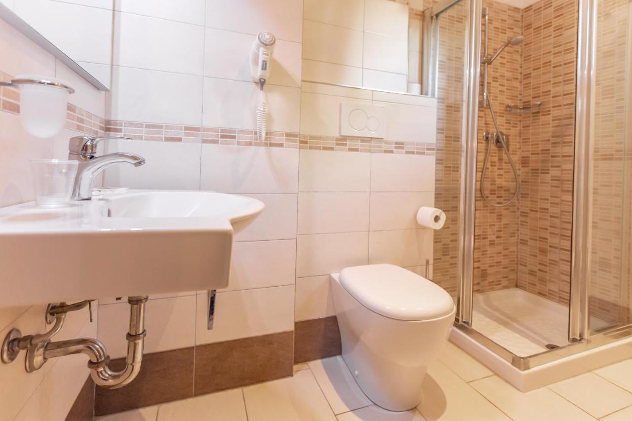 Hotel Valparaiso Rimini Zewnętrze zdjęcie