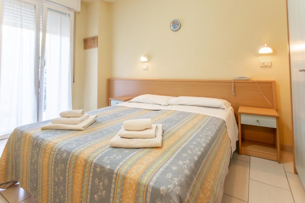 Hotel Valparaiso Rimini Zewnętrze zdjęcie