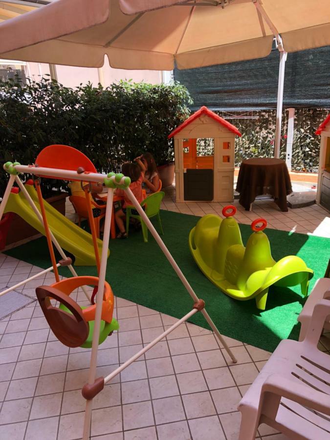 Hotel Valparaiso Rimini Zewnętrze zdjęcie