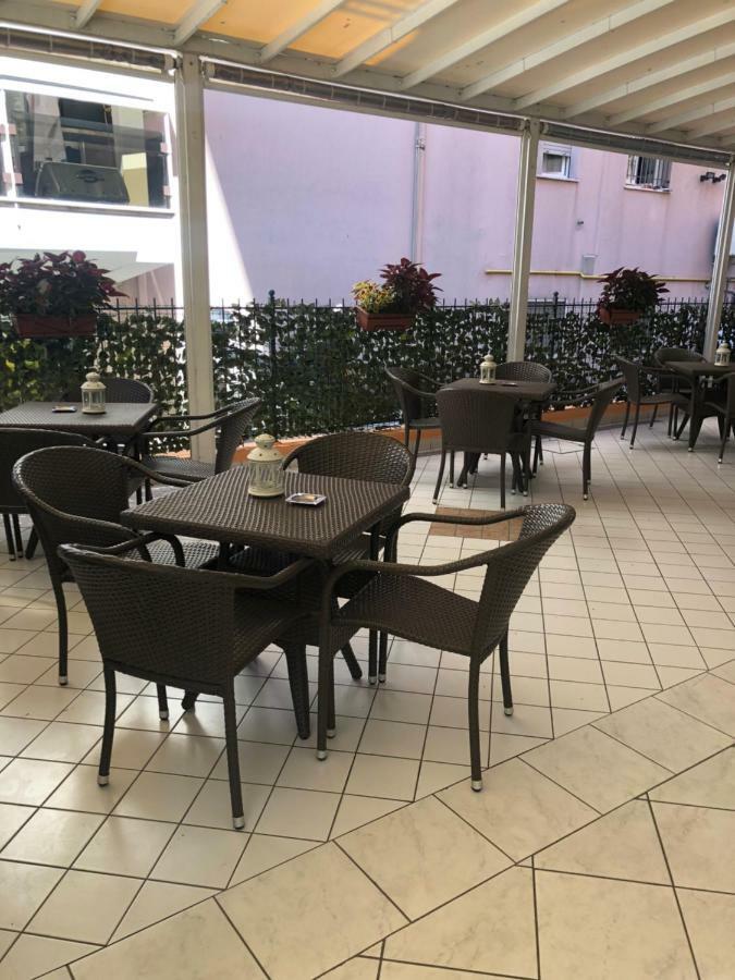 Hotel Valparaiso Rimini Zewnętrze zdjęcie
